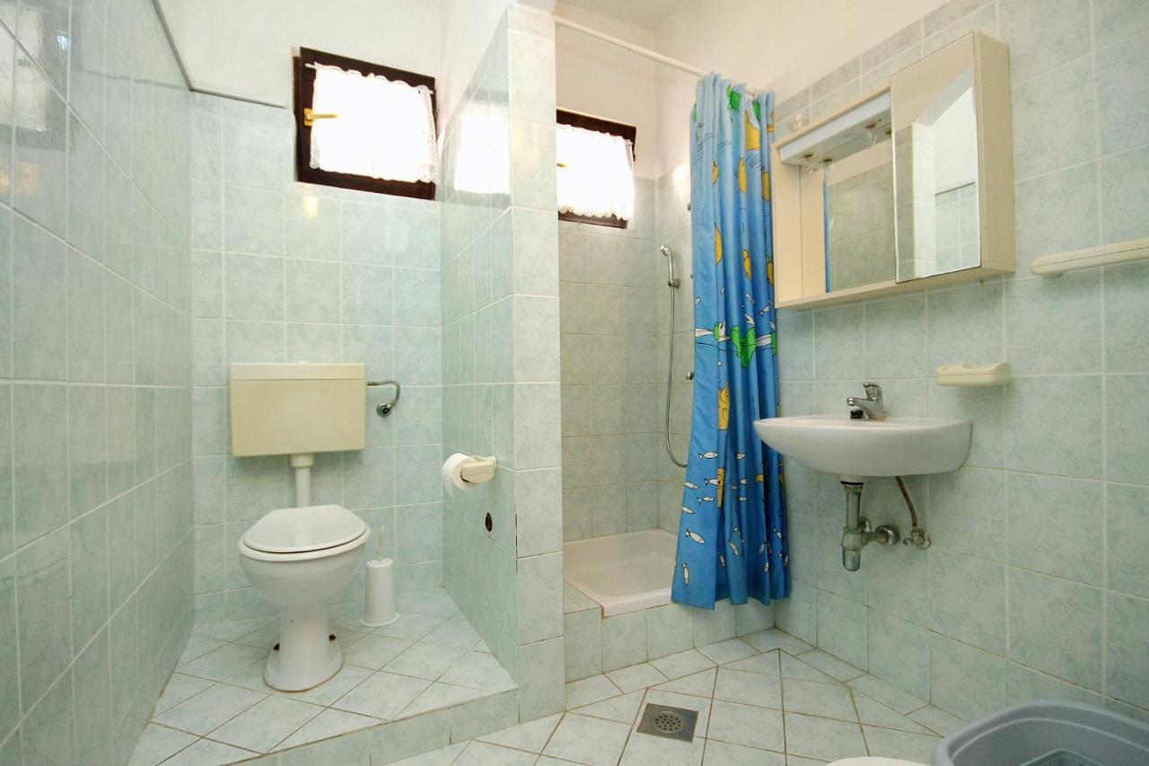 Family Friendly Seaside Apartments Vlasici, Pag - 4319 Exterior photo