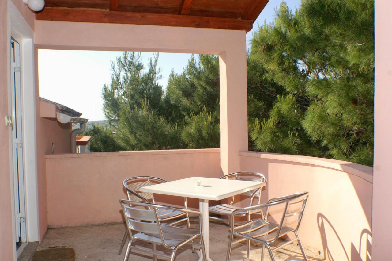 Family Friendly Seaside Apartments Vlasici, Pag - 4319 Exterior photo