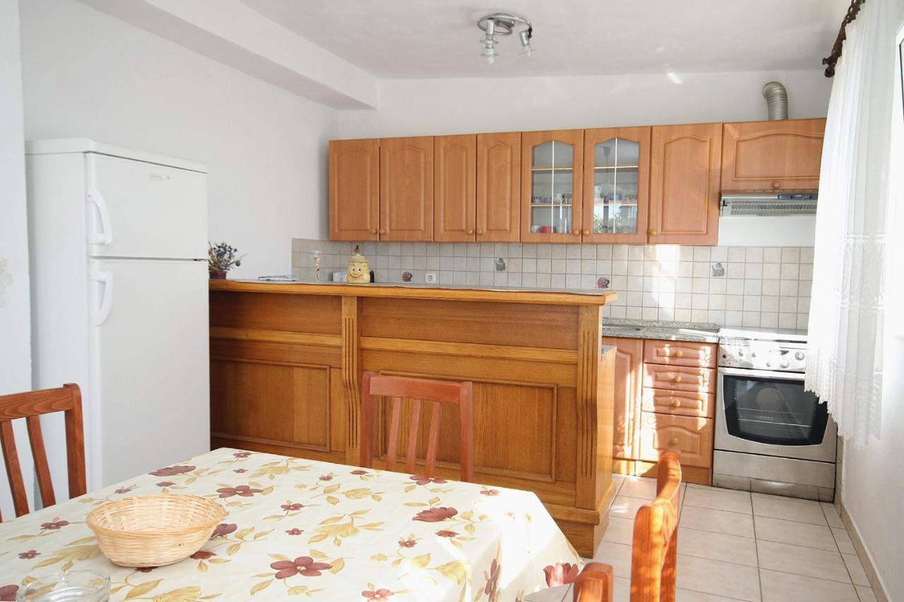 Family Friendly Seaside Apartments Vlasici, Pag - 4319 Exterior photo